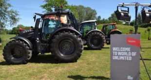 Valtra presenta el apoyabrazos SmartTouch y la cuarta generación de tractores